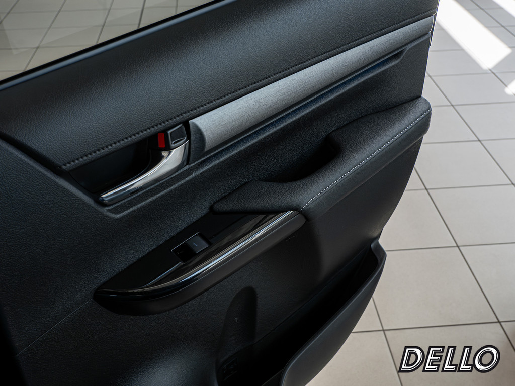 Fahrzeugansicht TOYOTA Hilux 2.8 Double Cab Invincible 4x4 - Bild 10