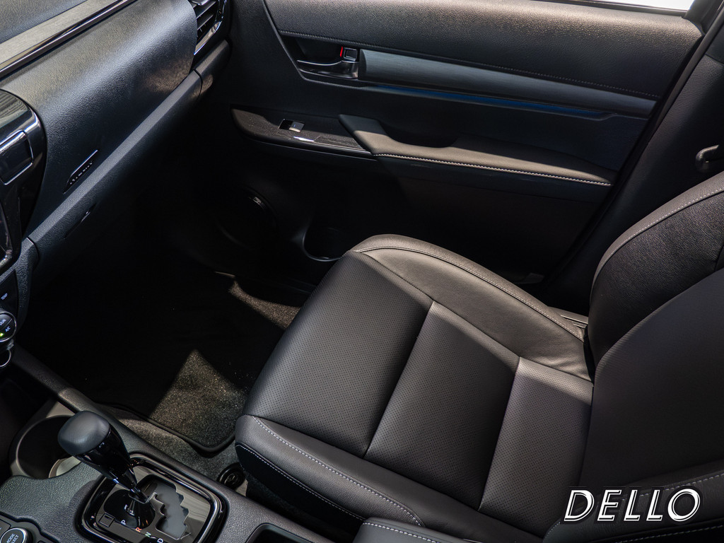 Fahrzeugansicht TOYOTA Hilux 2.8 Double Cab Invincible 4x4 - Bild 22