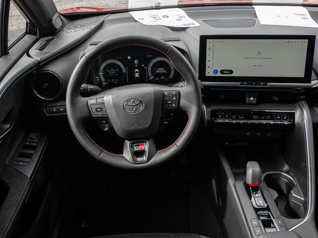 Fahrzeugansicht TOYOTA C-HR 2,0 l Plugin 4x2 GR Sport - Bild 8