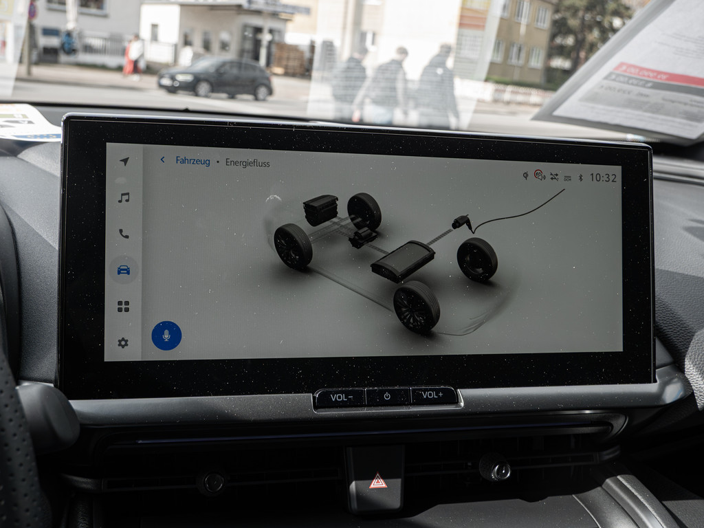 Fahrzeugansicht TOYOTA C-HR 2,0 l Plugin 4x2 GR Sport - Bild 17