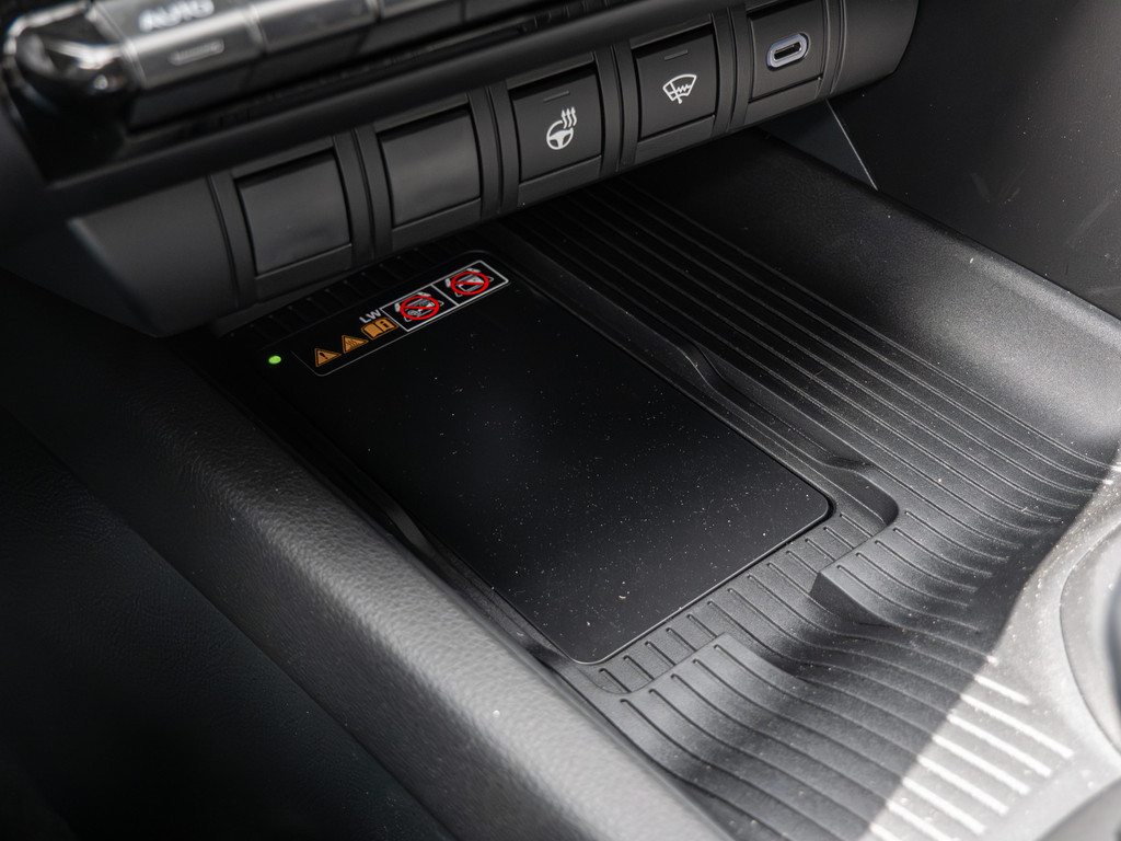 Fahrzeugansicht TOYOTA C-HR 2,0 l Plugin 4x2 GR Sport - Bild 21