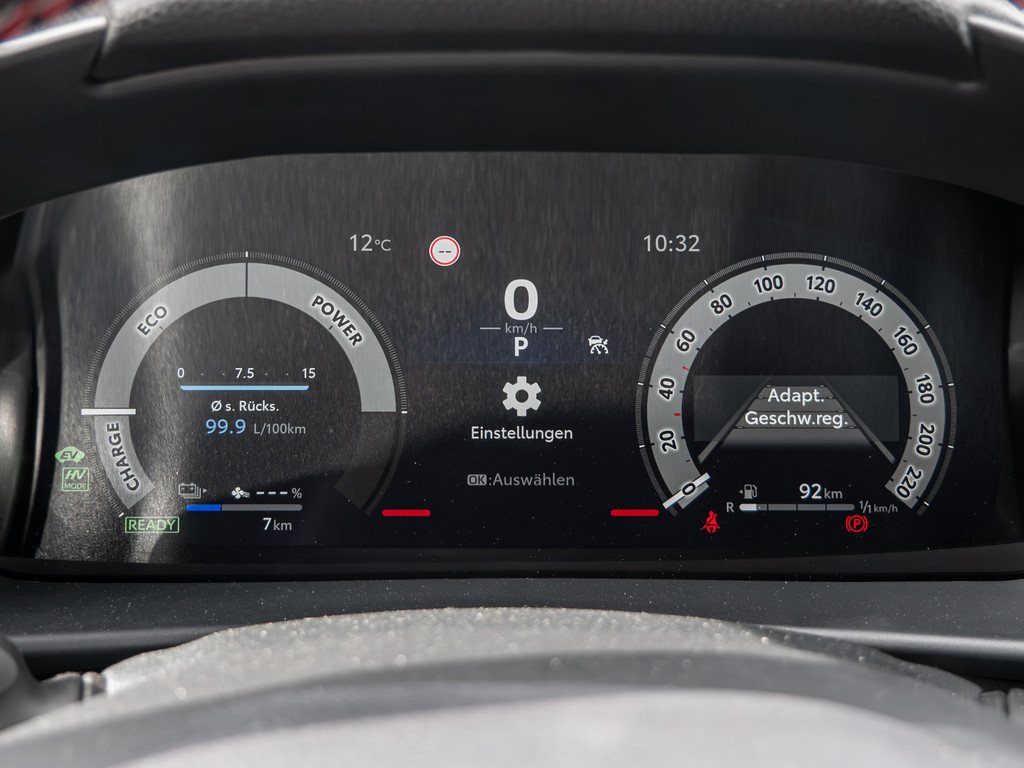 Fahrzeugansicht TOYOTA C-HR 2,0 l Plugin 4x2 GR Sport - Bild 26