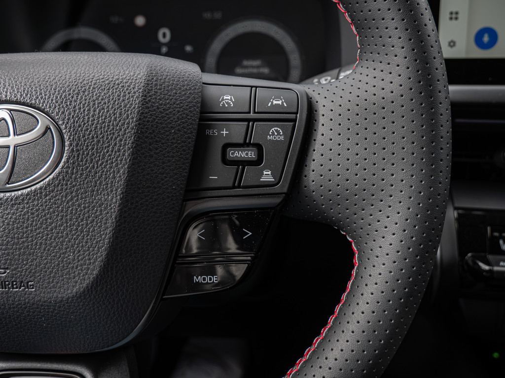 Fahrzeugansicht TOYOTA C-HR 2,0 l Plugin 4x2 GR Sport - Bild 30