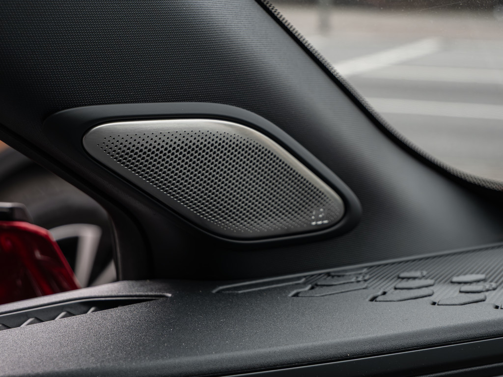 Fahrzeugansicht TOYOTA C-HR 2,0 l Plugin 4x2 GR Sport - Bild 32