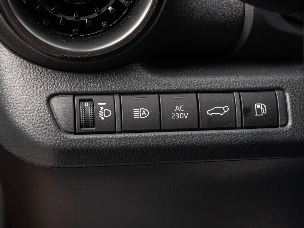 Fahrzeugansicht TOYOTA C-HR 2,0 l Plugin 4x2 GR Sport - Bild 33