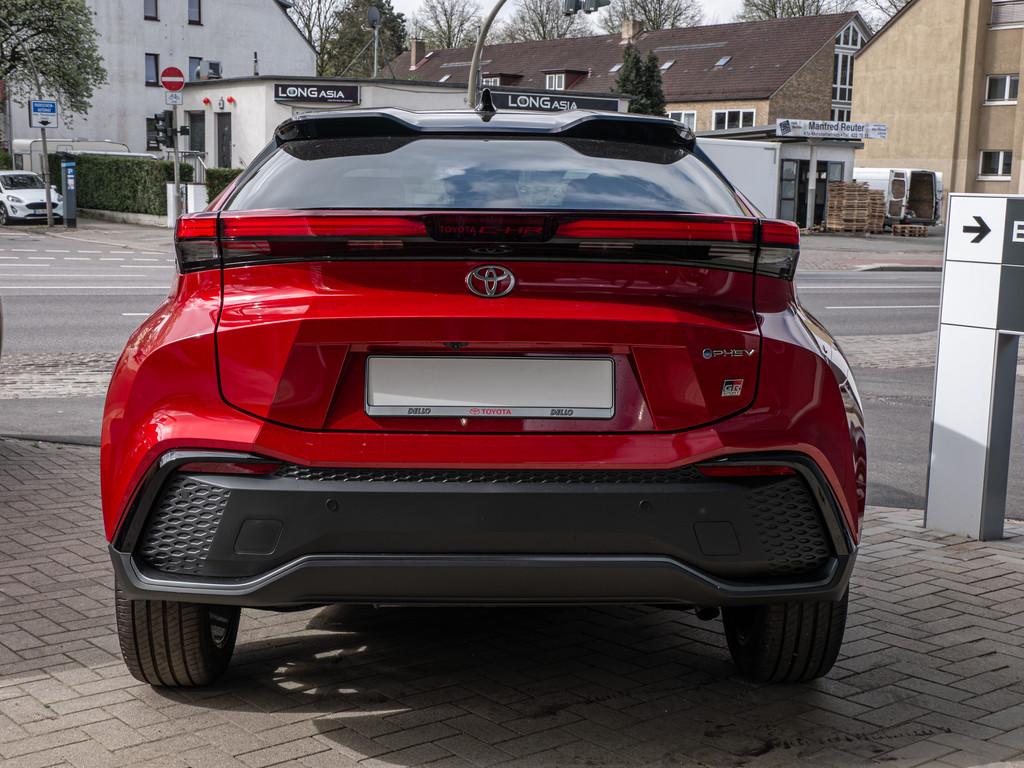 Fahrzeugansicht TOYOTA C-HR 2,0 l Plugin 4x2 GR Sport - Bild 42