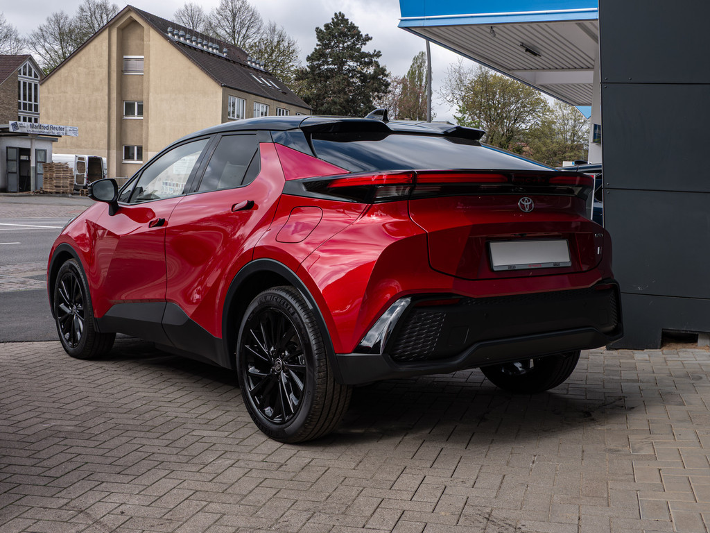 Fahrzeugansicht TOYOTA C-HR 2,0 l Plugin 4x2 GR Sport - Bild 43