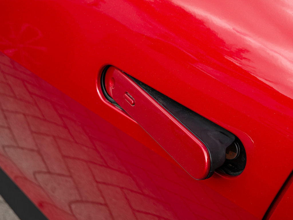 Fahrzeugansicht TOYOTA C-HR 2,0 l Plugin 4x2 GR Sport - Bild 45