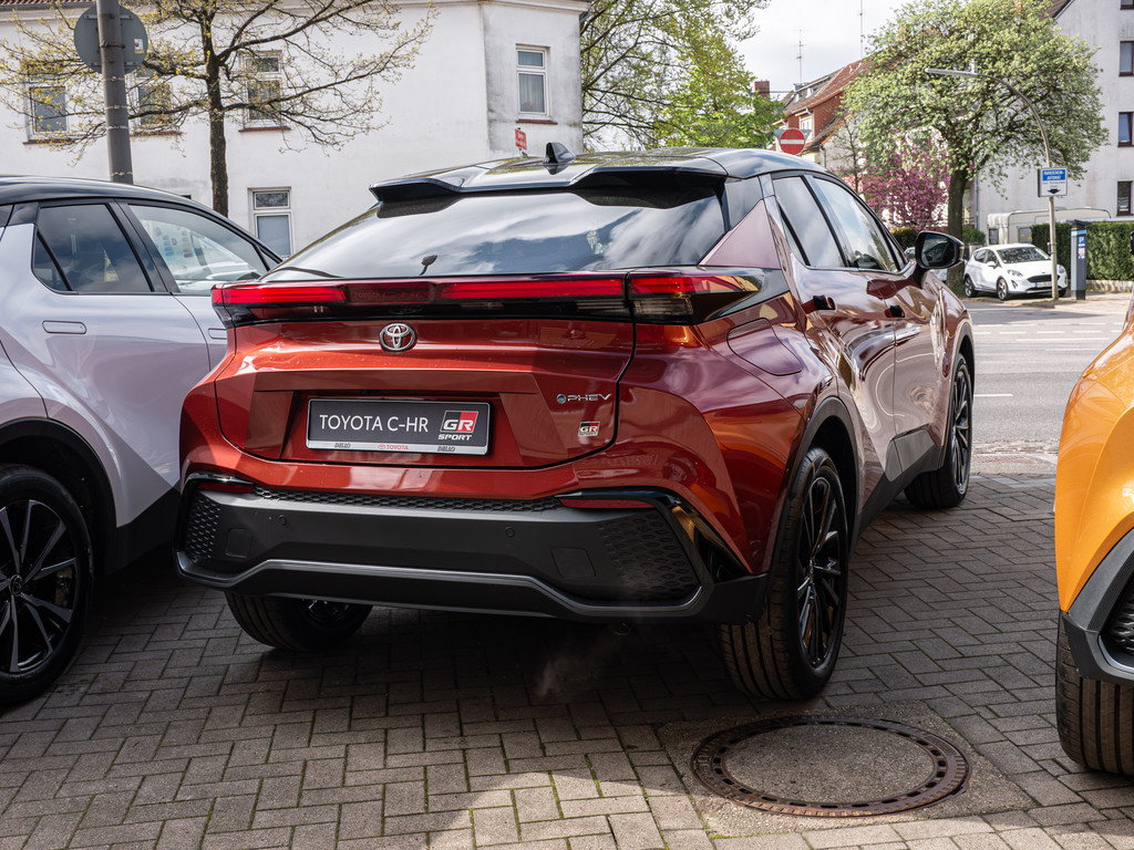 Fahrzeugansicht TOYOTA C-HR 2,0 l Plugin 4x2 GR Sport - Bild 34