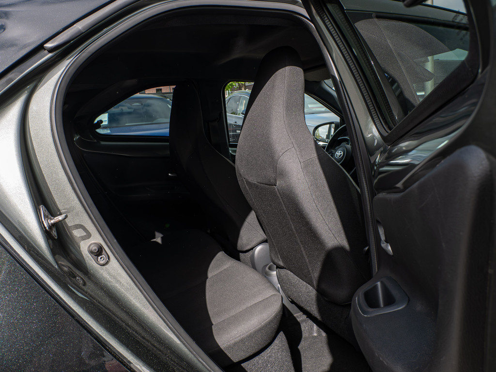 Fahrzeugansicht TOYOTA Aygo X 1.0 - Bild 3