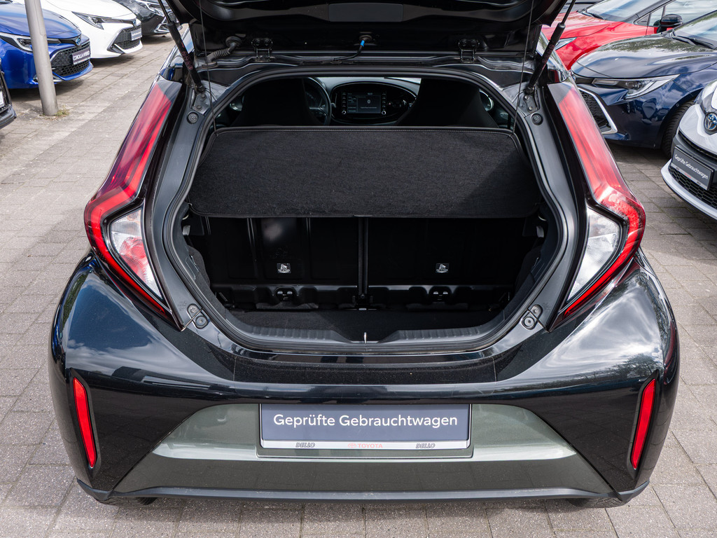 Fahrzeugansicht TOYOTA Aygo X 1.0 - Bild 8