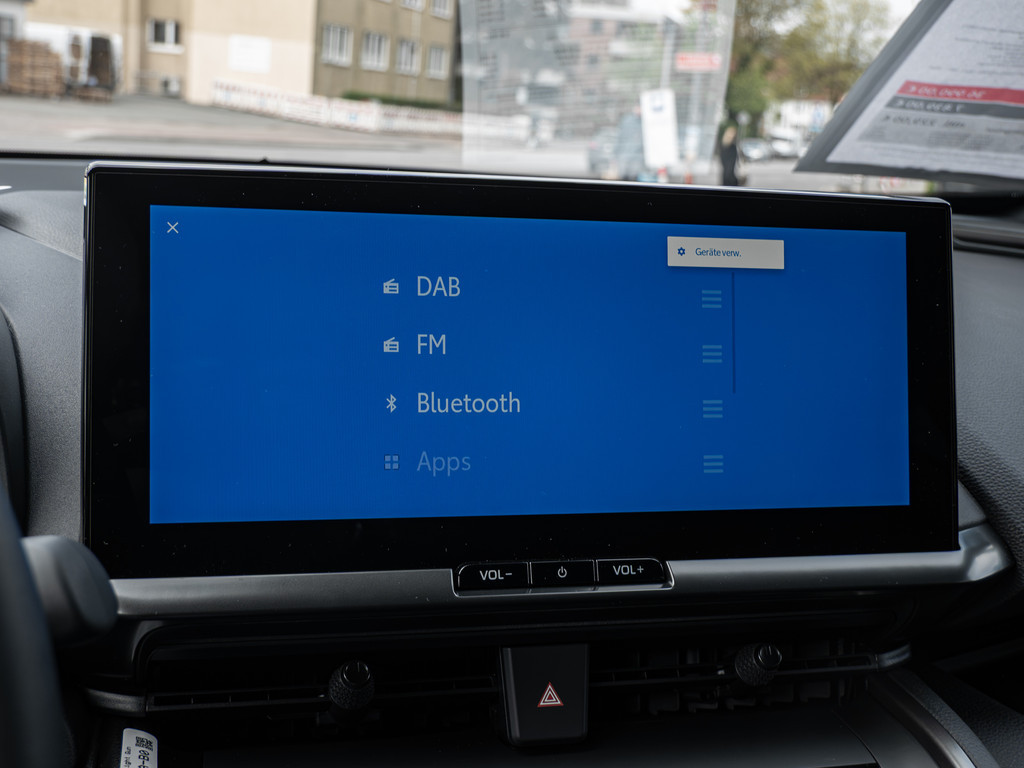 Fahrzeugansicht TOYOTA C-HR 2.0l PlugIn Hybrid Teamplayer - Bild 11