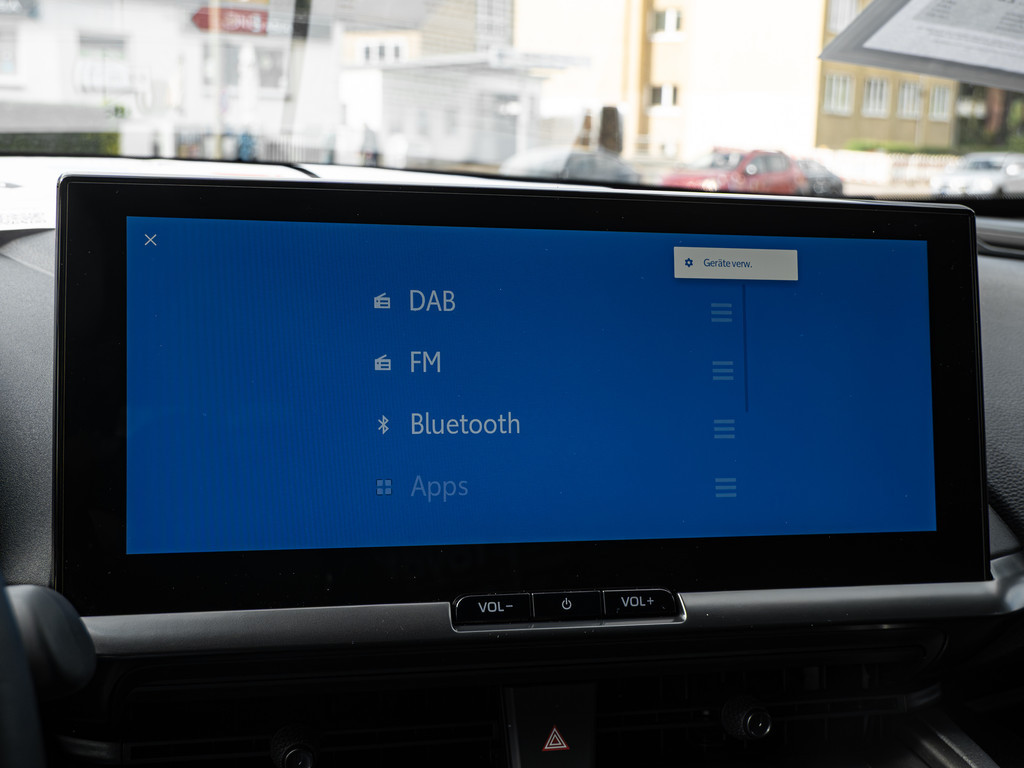 Fahrzeugansicht TOYOTA C-HR Hybrid Teamplayer - Bild 10