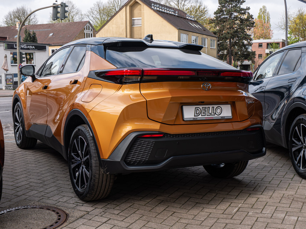 Fahrzeugansicht TOYOTA C-HR Hybrid Teamplayer - Bild 37