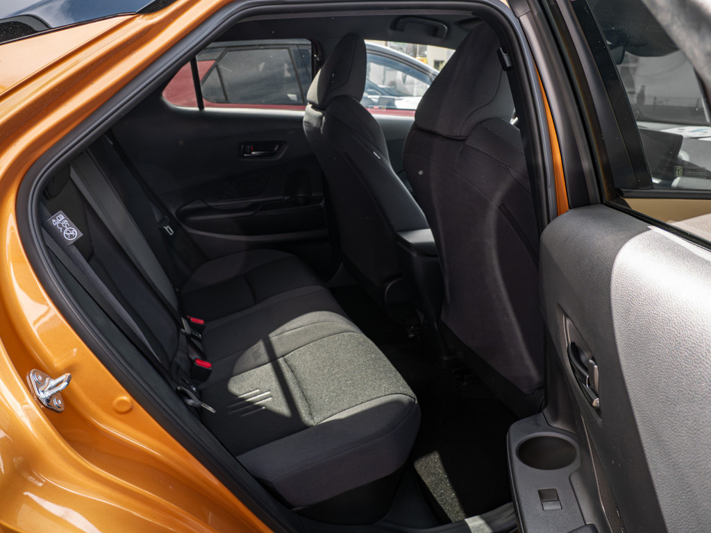 Fahrzeugansicht TOYOTA C-HR Hybrid Teamplayer - Bild 40