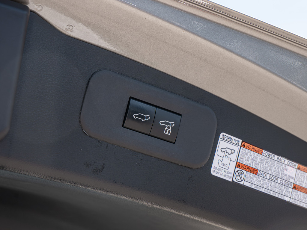 Fahrzeugansicht LEXUS NX 450h + Business - Bild 8