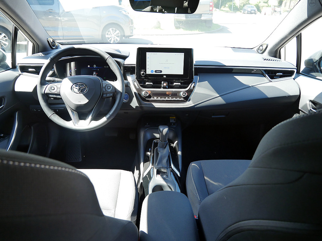 Fahrzeugansicht TOYOTA Corolla Touring Sports 2.0 Hybrid Team D - Bild 2