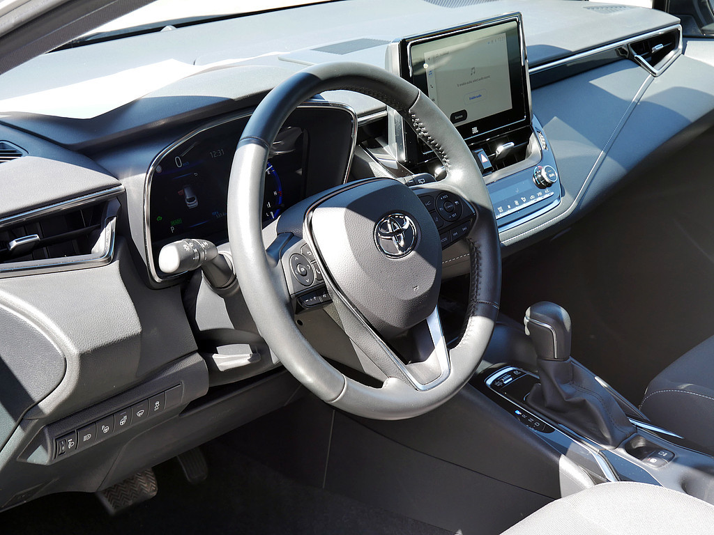 Fahrzeugansicht TOYOTA Corolla Touring Sports 2.0 Hybrid Team D - Bild 7