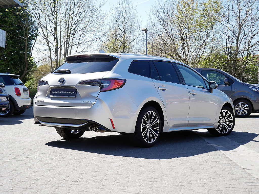 Fahrzeugansicht TOYOTA Corolla Touring Sports 2.0 Hybrid Team D - Bild 12
