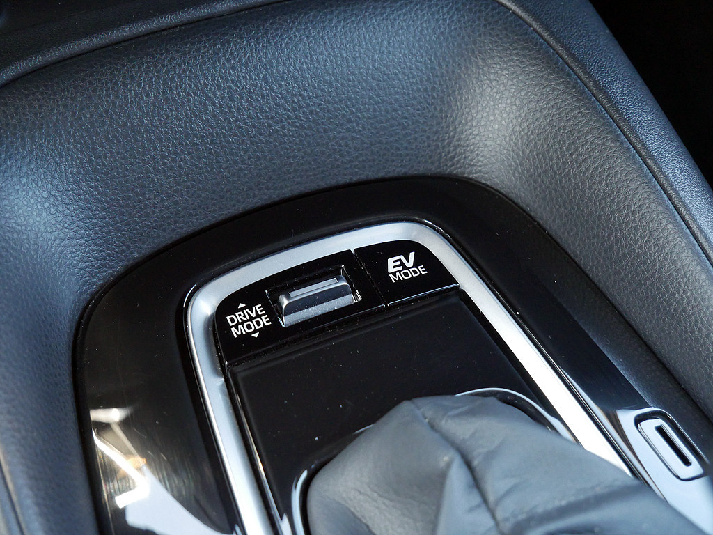 Fahrzeugansicht TOYOTA Corolla Touring Sports 2.0 Hybrid Team D - Bild 17
