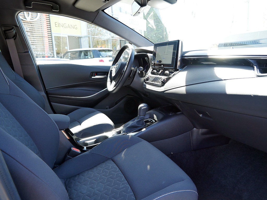Fahrzeugansicht TOYOTA Corolla Touring Sports 2.0 Hybrid Team D - Bild 33