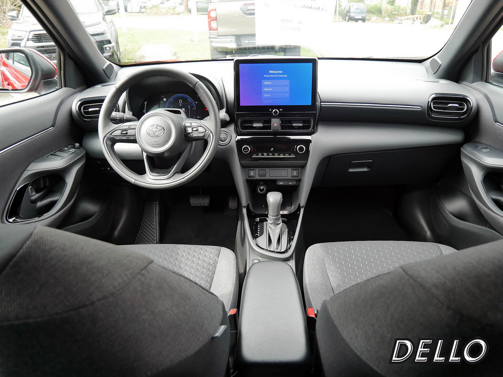 Fahrzeugansicht TOYOTA Yaris Cross Hybrid Teamplayer - Bild 3