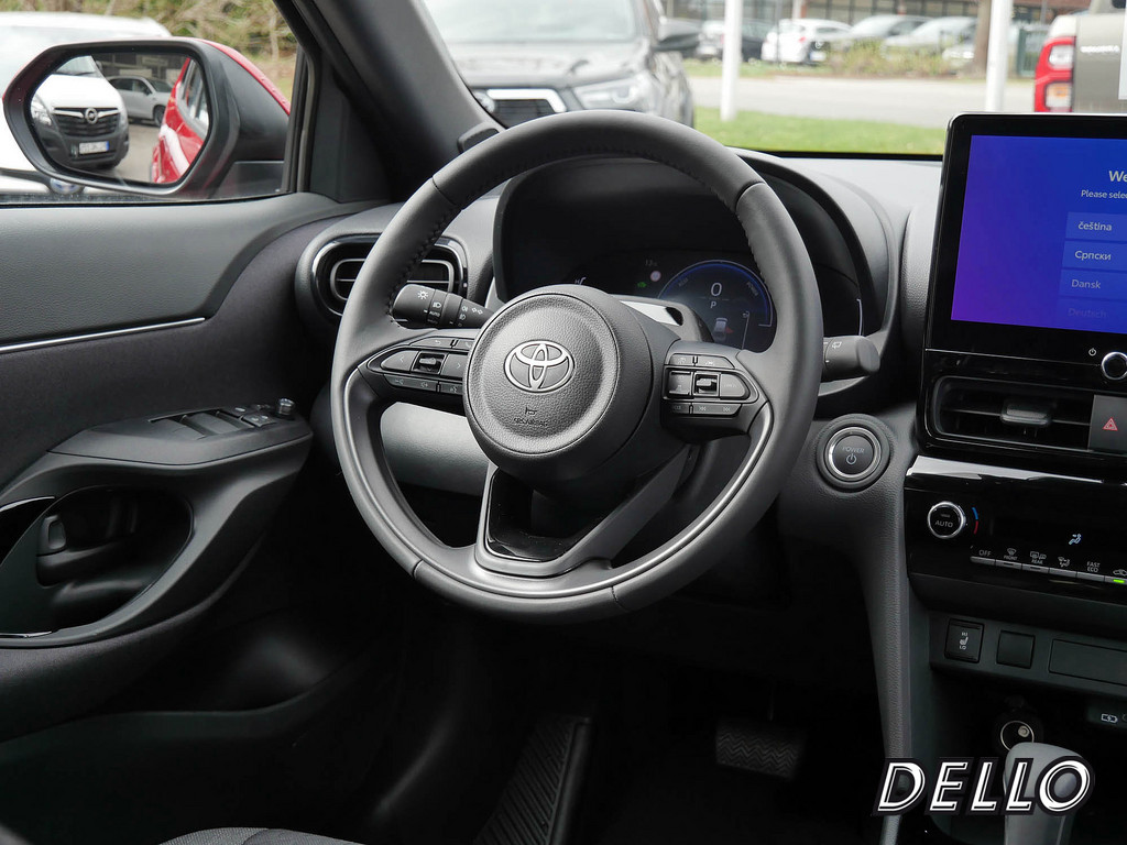 Fahrzeugansicht TOYOTA Yaris Cross Hybrid Teamplayer - Bild 4