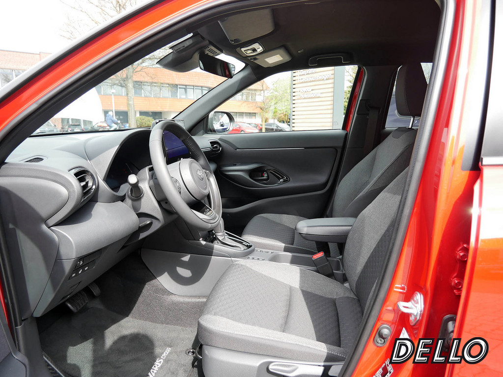 Fahrzeugansicht TOYOTA Yaris Cross Hybrid Teamplayer - Bild 10