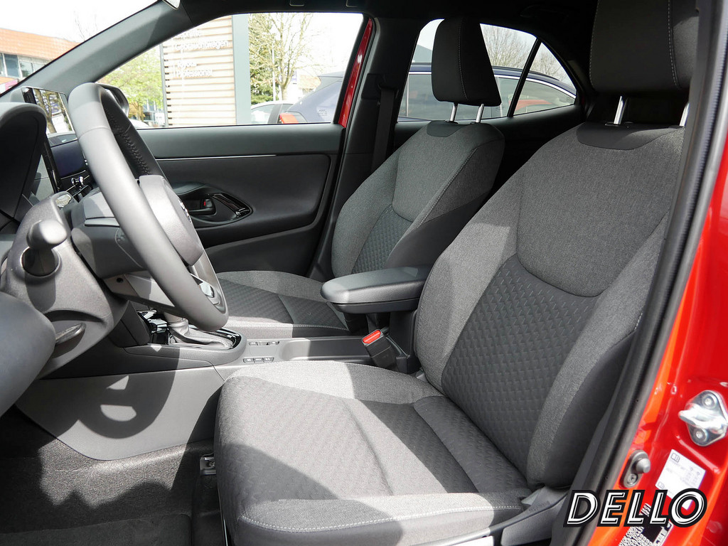 Fahrzeugansicht TOYOTA Yaris Cross Hybrid Teamplayer - Bild 13