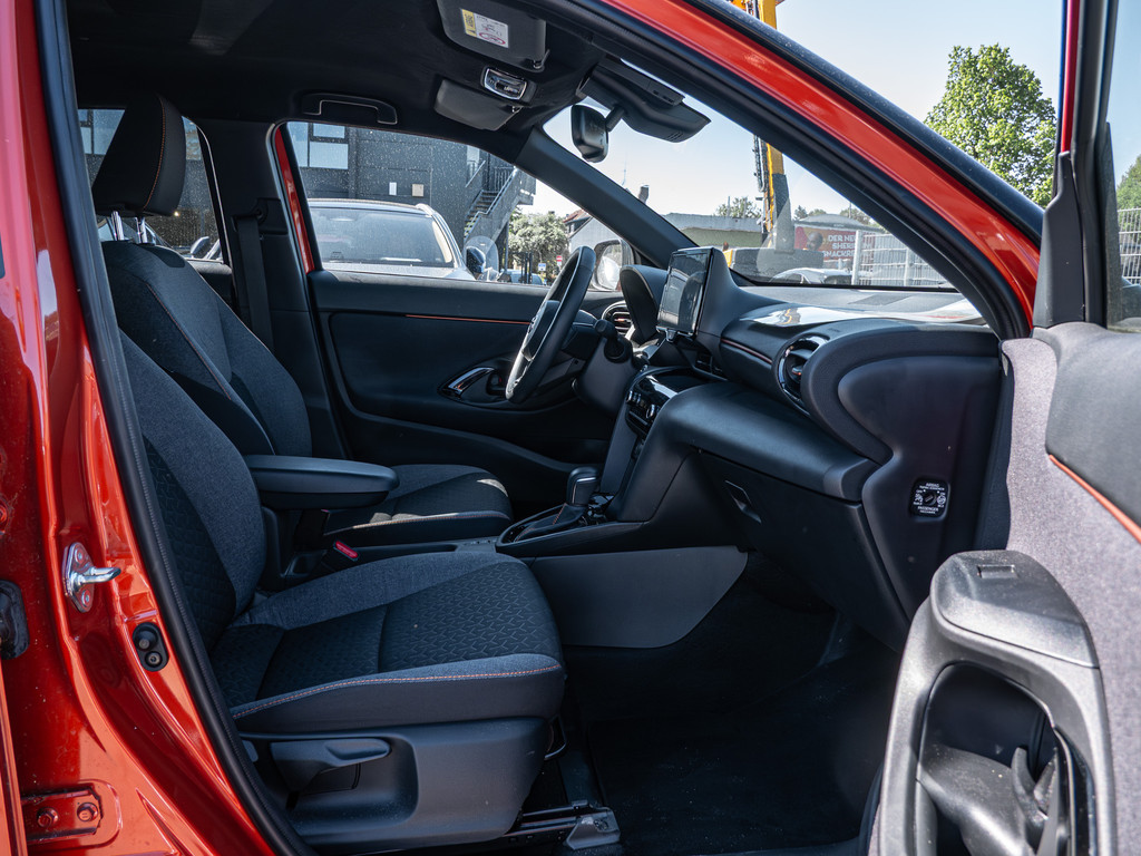 Fahrzeugansicht TOYOTA Yaris Cross Hybrid 4x2 Spicy Edition - Bild 4