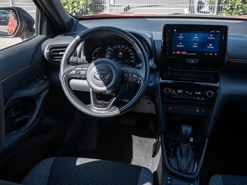Fahrzeugansicht TOYOTA Yaris Cross Hybrid 4x2 Spicy Edition - Bild 7