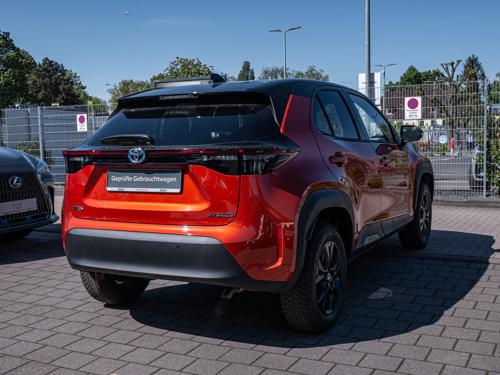 Fahrzeugansicht TOYOTA Yaris Cross Hybrid 4x2 Spicy Edition - Bild 32
