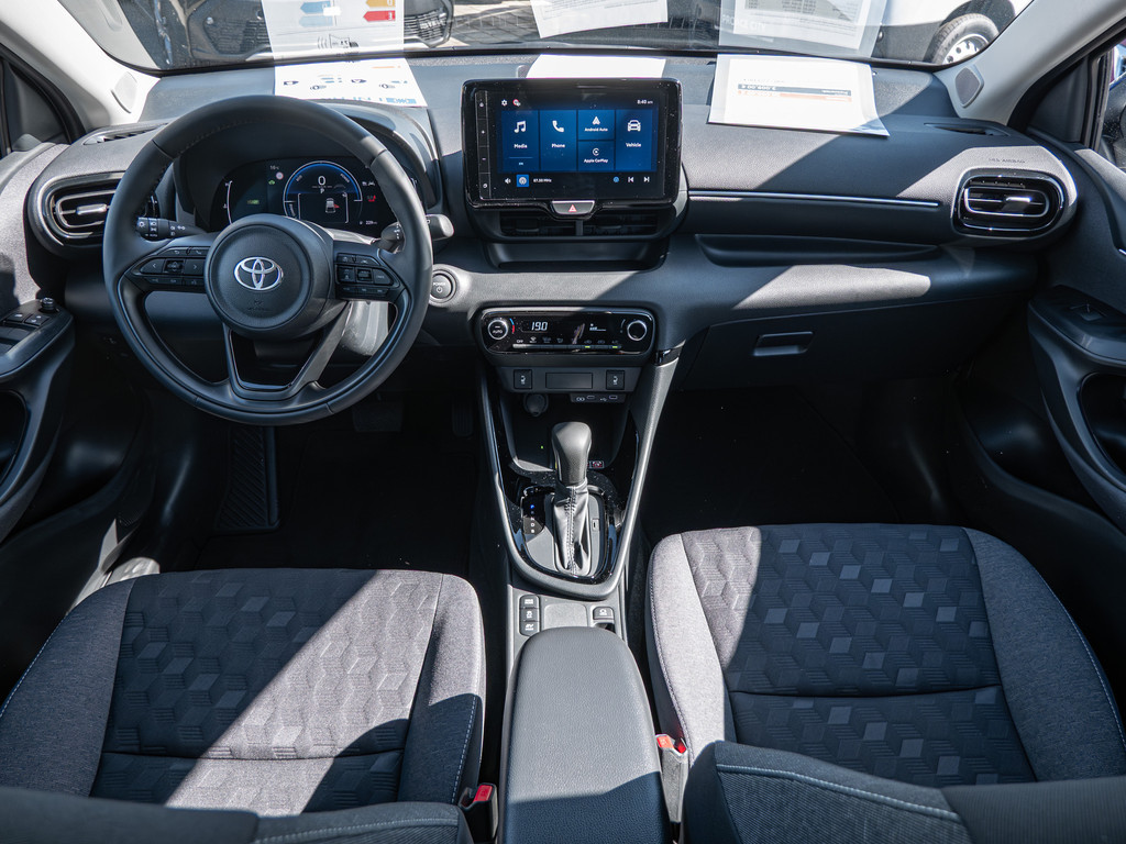 Fahrzeugansicht TOYOTA Yaris 1.5 Hybrid Teamplayer - Bild 3