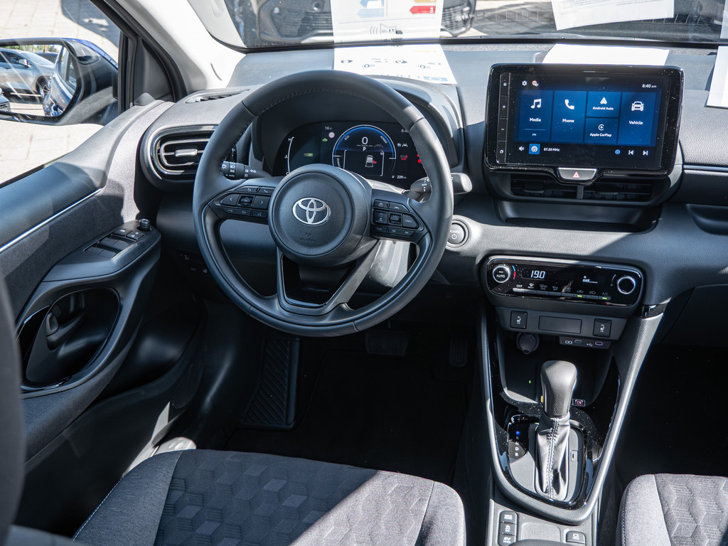 Fahrzeugansicht TOYOTA Yaris 1.5 Hybrid Teamplayer - Bild 4