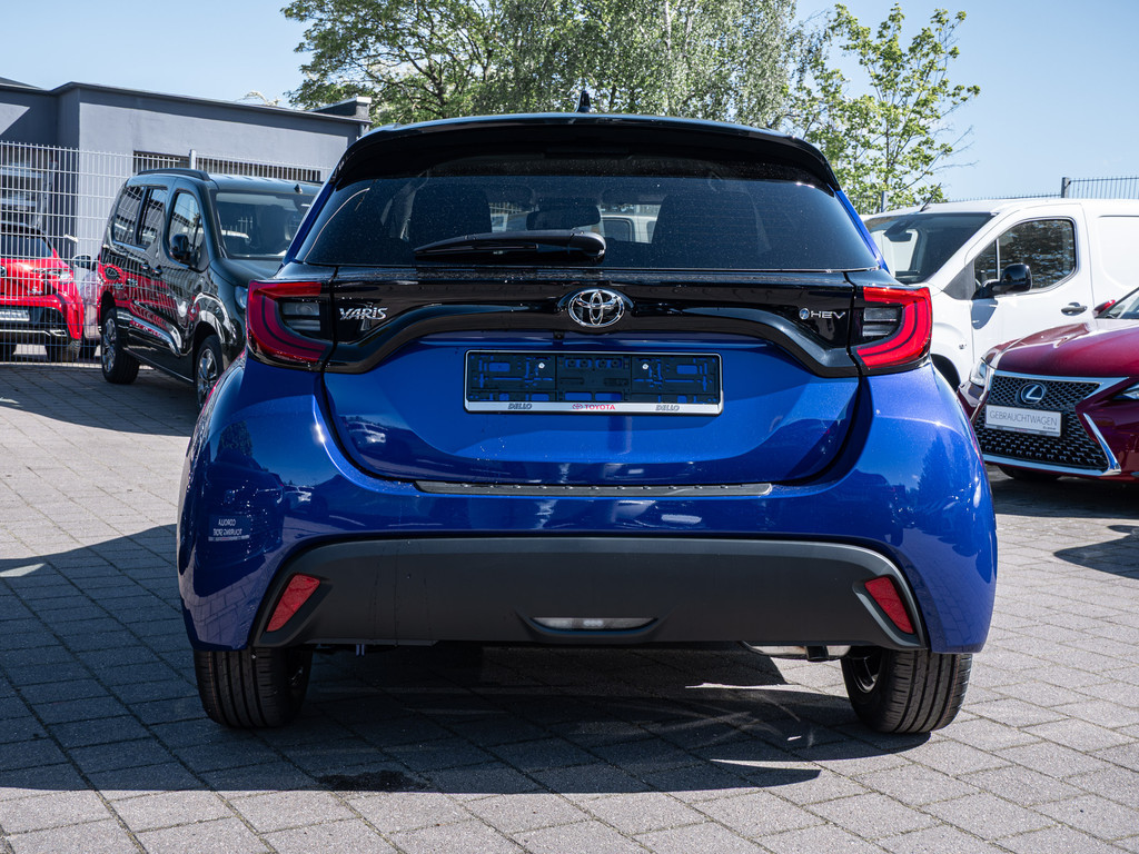 Fahrzeugansicht TOYOTA Yaris 1.5 Hybrid Teamplayer - Bild 36