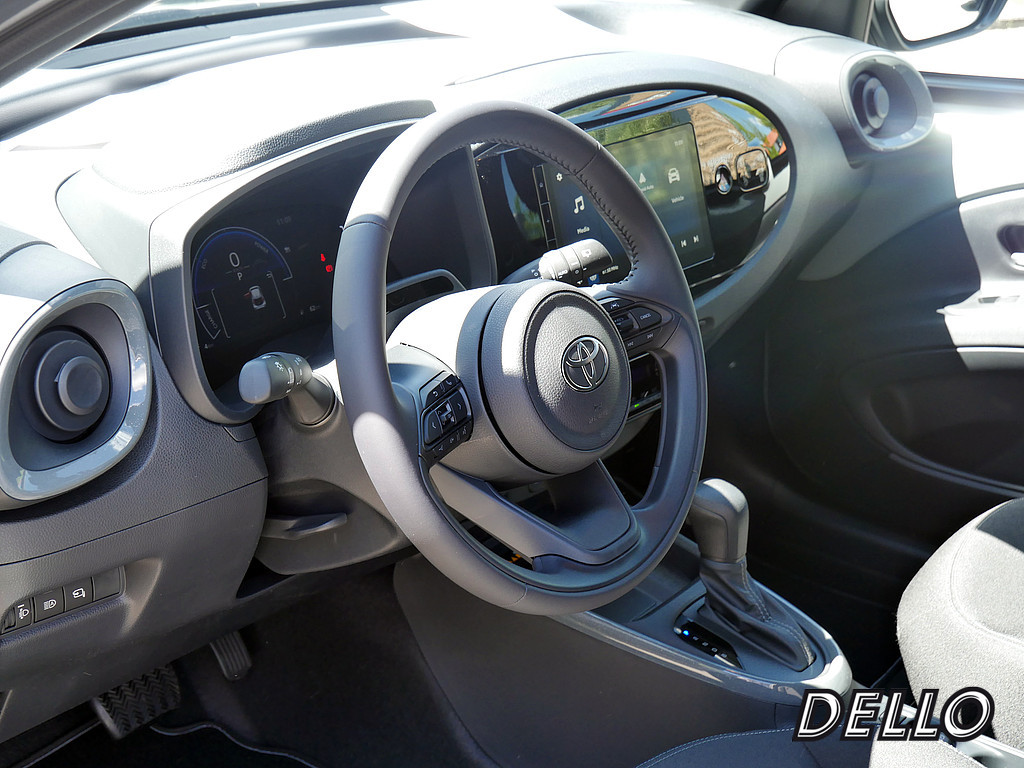 Fahrzeugansicht TOYOTA Aygo X 1.5 Hybrid Teamplayer - Bild 6