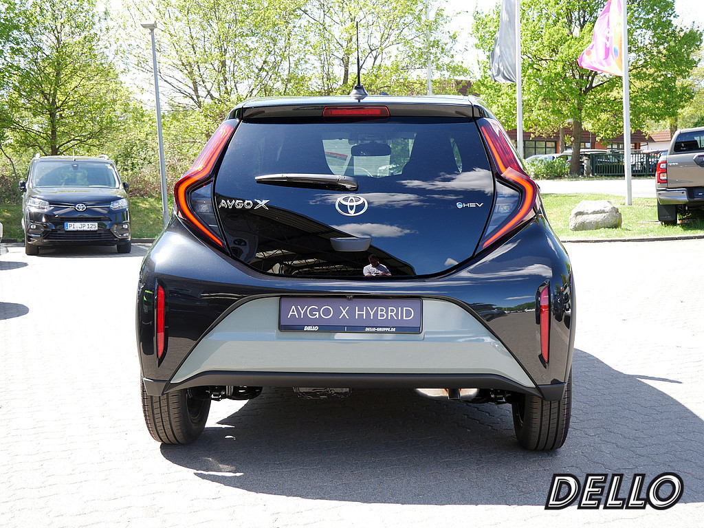 Fahrzeugansicht TOYOTA Aygo X 1.5 Hybrid Teamplayer - Bild 27