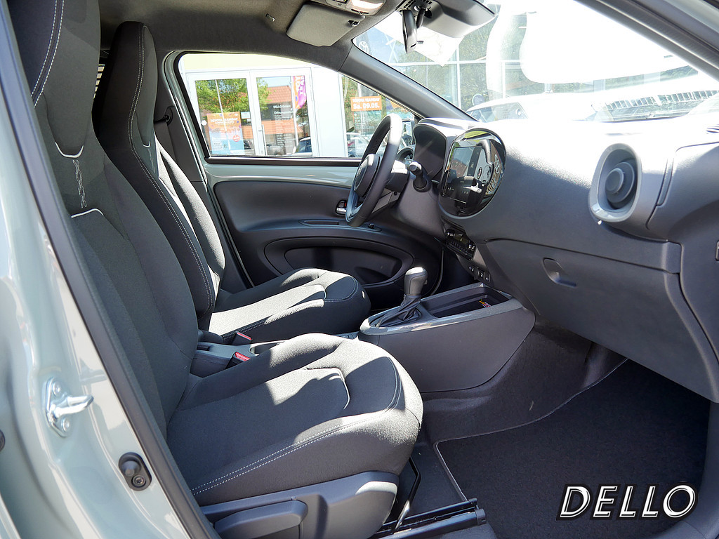 Fahrzeugansicht TOYOTA Aygo X 1.5 Hybrid Teamplayer - Bild 31