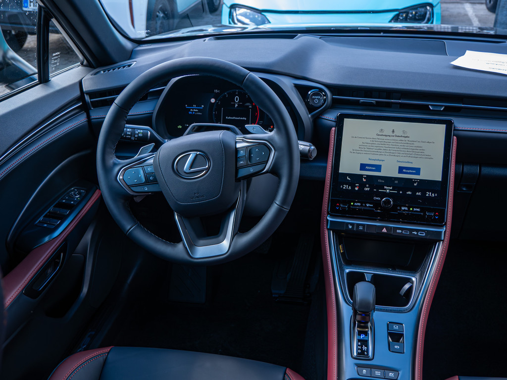 Fahrzeugansicht LEXUS LBX Vibrant Edition - Bild 9