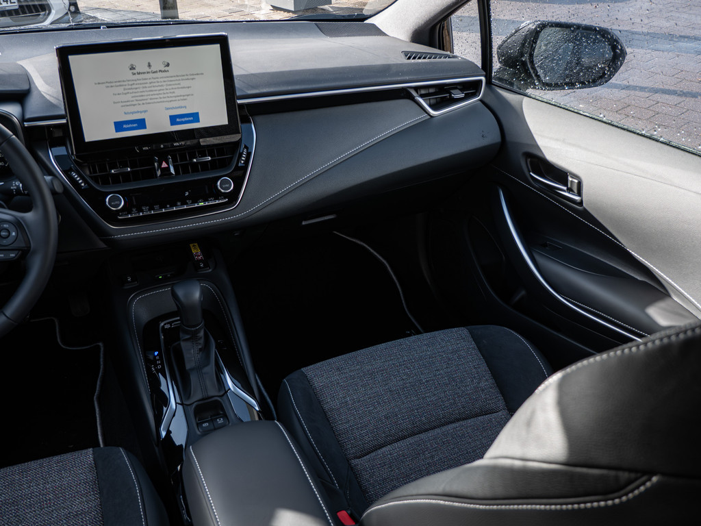 Fahrzeugansicht TOYOTA Corolla Touring Sports 2.0 Hybrid Team Deutschland - Bild 6