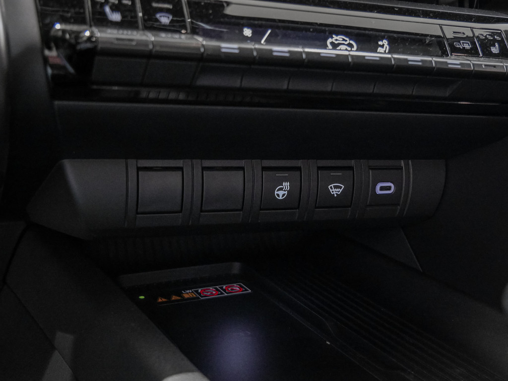 Fahrzeugansicht TOYOTA C-HR 2.0 Hybrid FWD Teamplayer - Bild 10