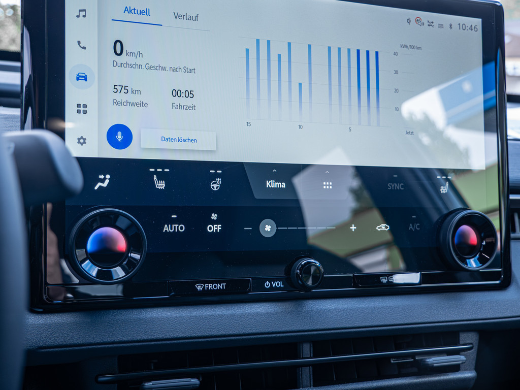 Fahrzeugansicht TOYOTA C-HR 2.0 Plug-In Hybrid FWD Teamplayer - Bild 2
