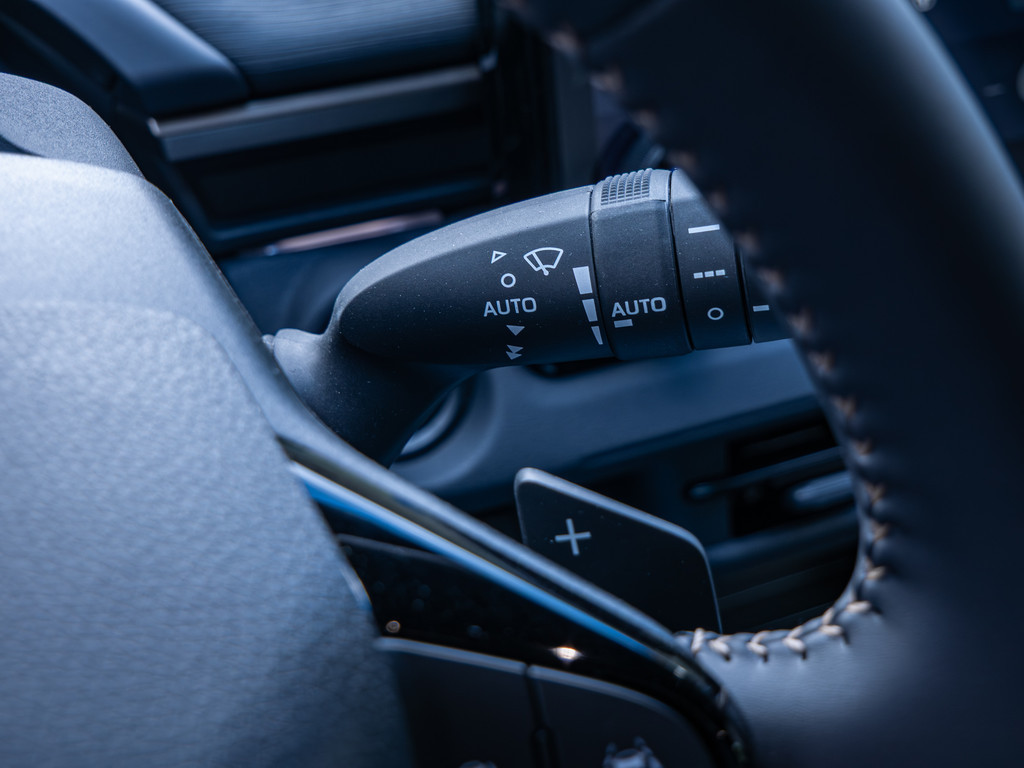 Fahrzeugansicht TOYOTA C-HR 2.0 Plug-In Hybrid FWD Teamplayer - Bild 8