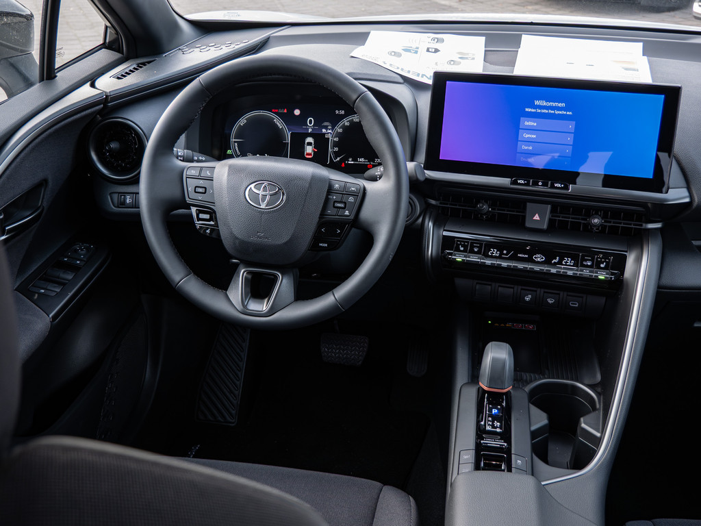 Fahrzeugansicht TOYOTA C-HR 2.0 Plug-In Hybrid FWD Teamplayer - Bild 8