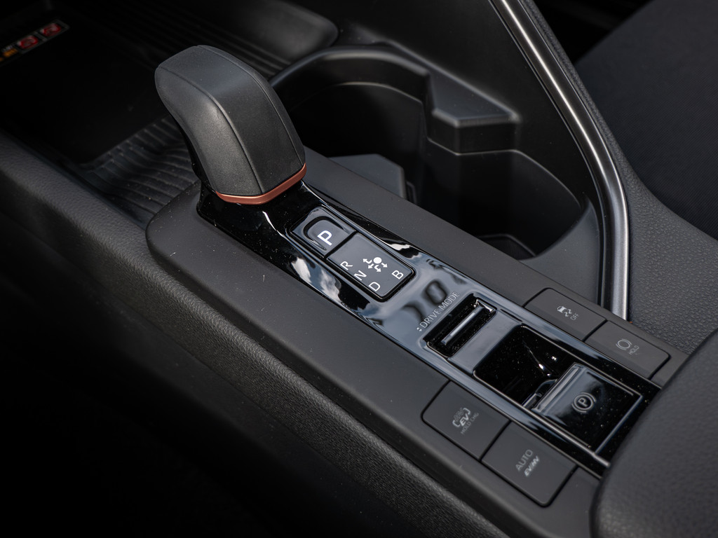 Fahrzeugansicht TOYOTA C-HR 2.0 Plug-In Hybrid FWD Teamplayer - Bild 18