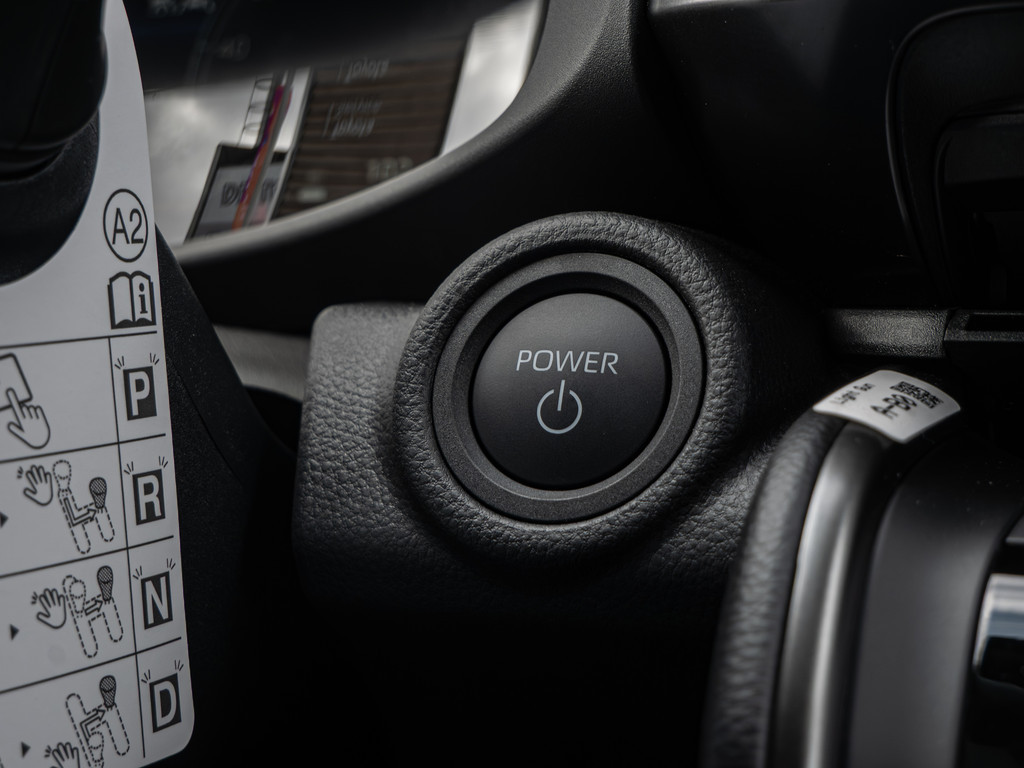 Fahrzeugansicht TOYOTA C-HR 2.0 Plug-In Hybrid FWD Teamplayer - Bild 26