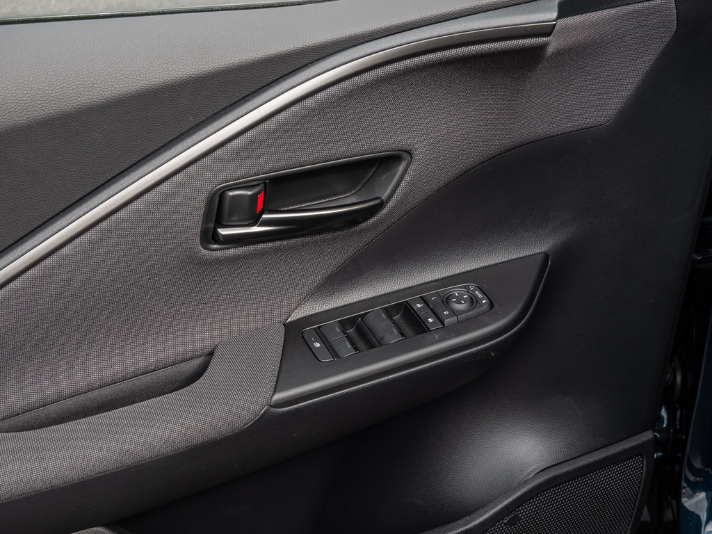 Fahrzeugansicht TOYOTA C-HR 2.0 Plug-In Hybrid FWD Teamplayer - Bild 31