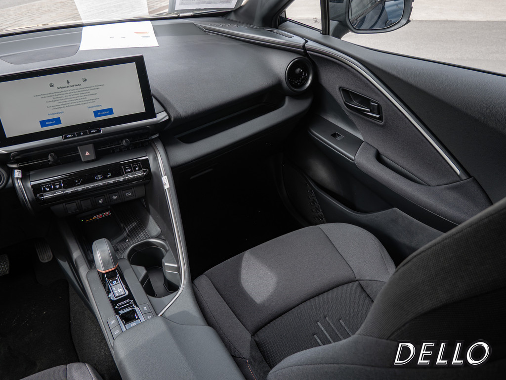 Fahrzeugansicht TOYOTA C-HR 2.0 Plug-In Hybrid FWD Teamplayer - Bild 2
