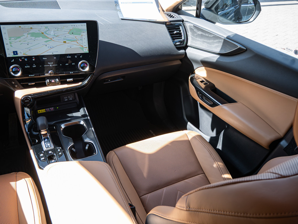 Fahrzeugansicht LEXUS NX 450h + Luxury - Bild 7