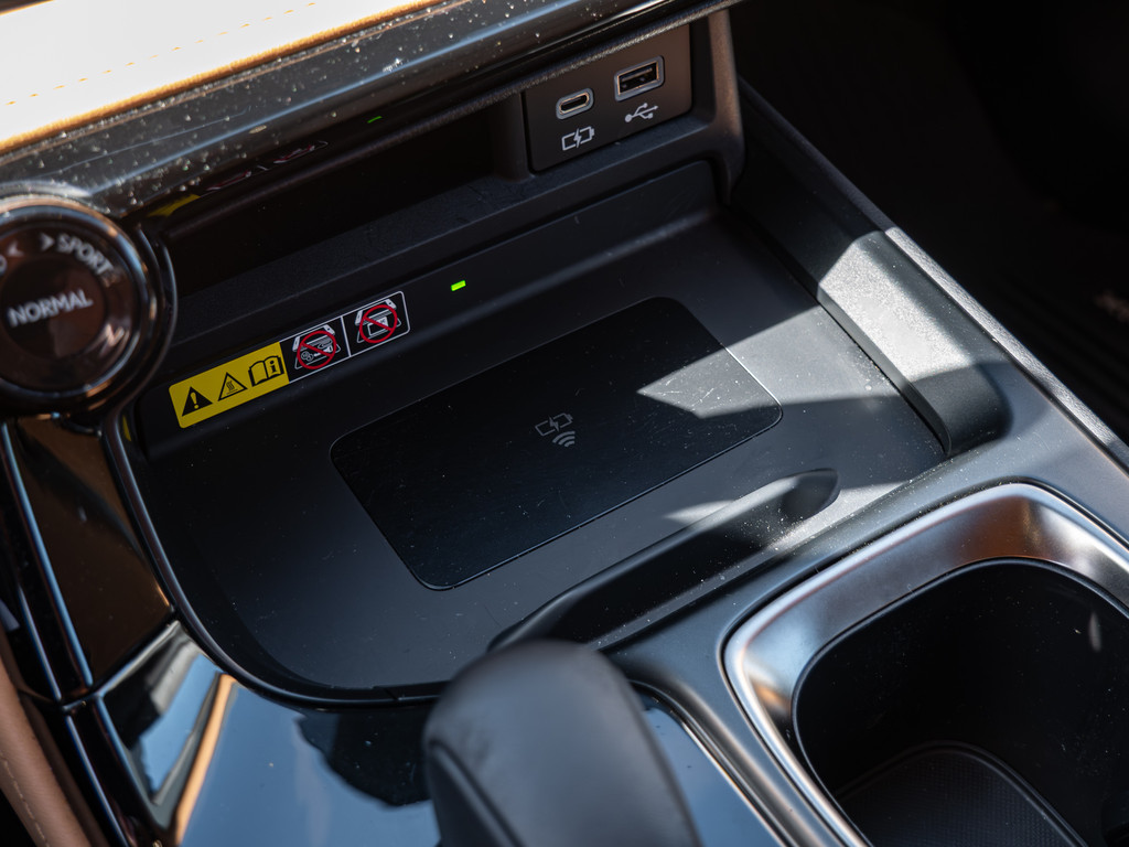 Fahrzeugansicht LEXUS NX 450h + Luxury - Bild 20